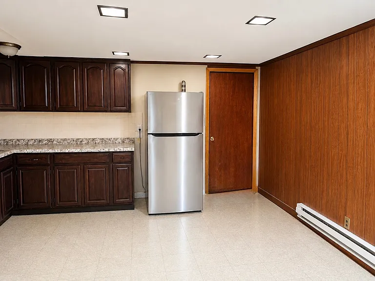 9216 Rost Pl — Photo 3