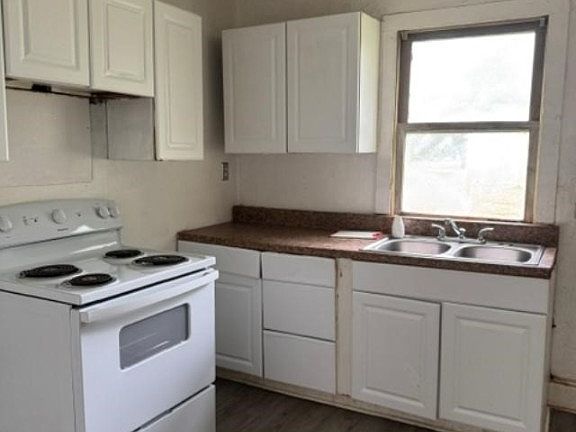 3rd image of 17403 Pittman Rd
