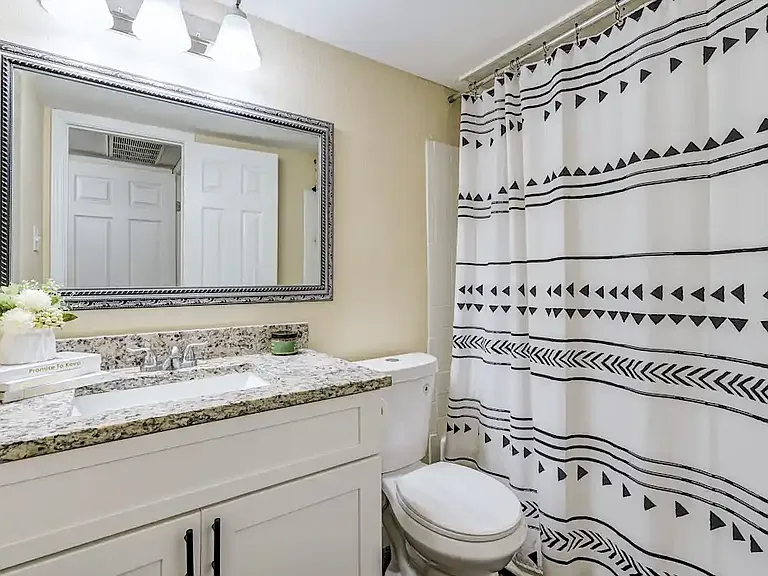 Spring Lake Village Apartments — Photo 25