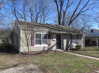 916 S Troost St, Olathe, KS 66061