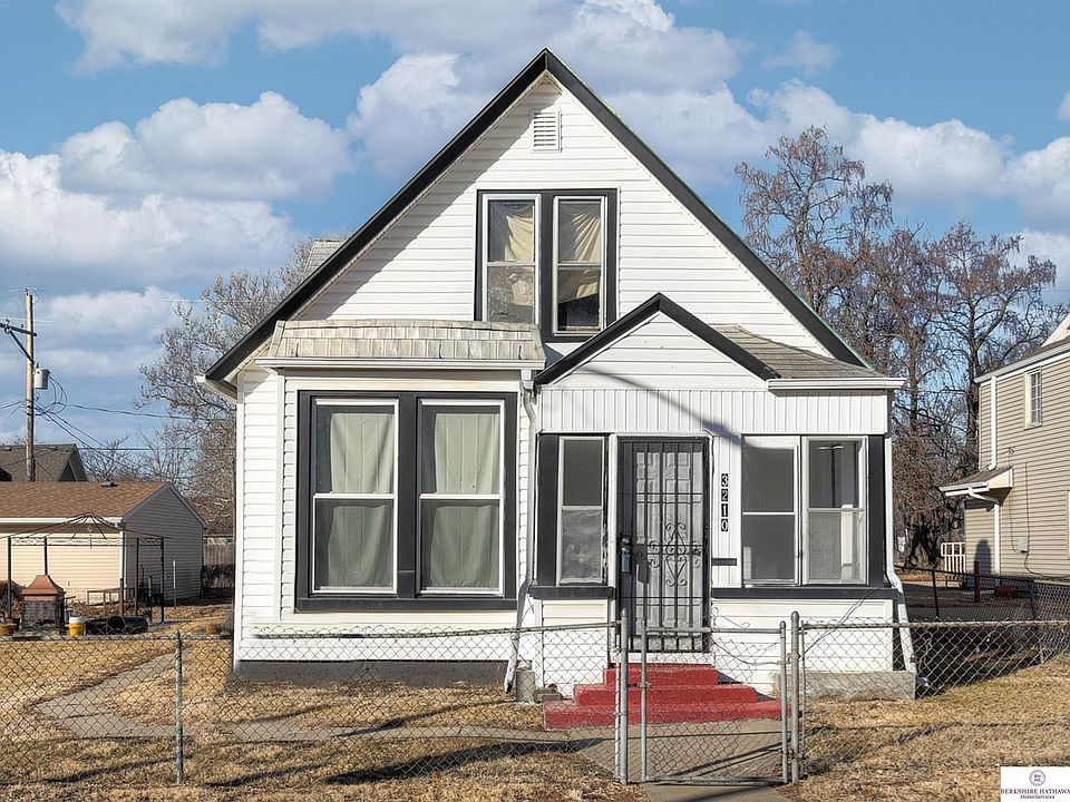 1st image of 3210 N 24th Ave