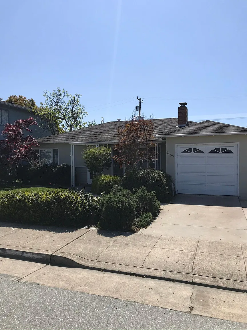 1455 Young St photo 1