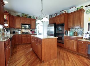 21365 S Redwood Ln, Shorewood, IL 60404