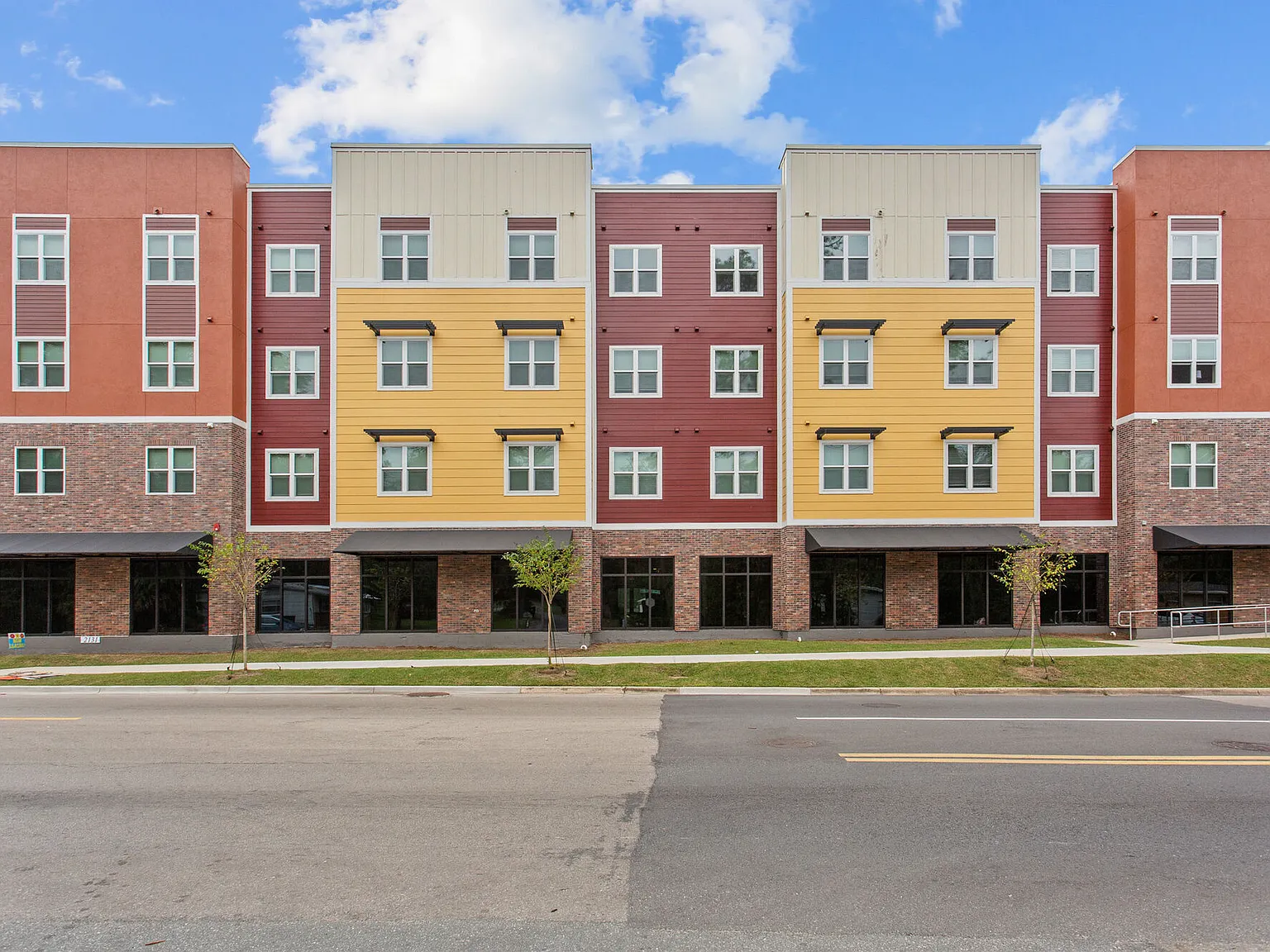 Jackson Forest Apartments — Photo 1