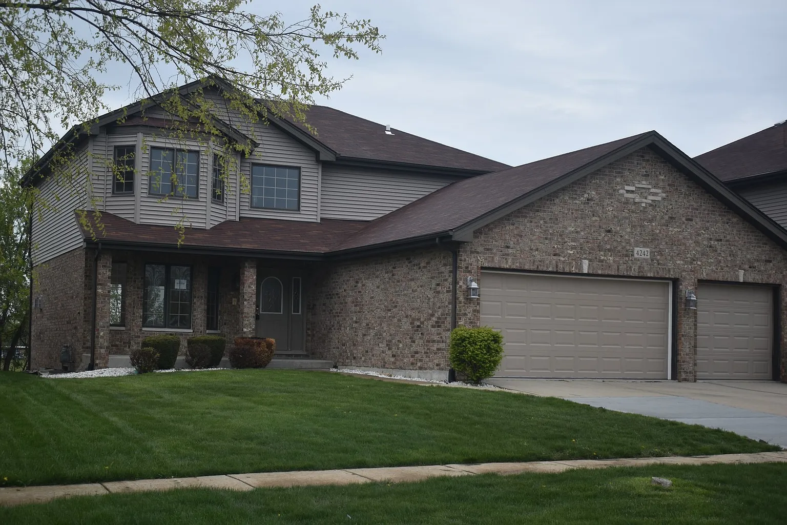 4242 185th Pl photo 1
