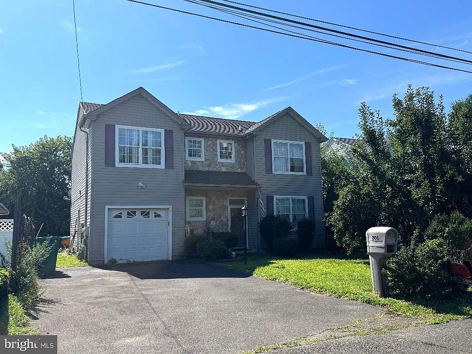 1st image of 806 Logan Ave