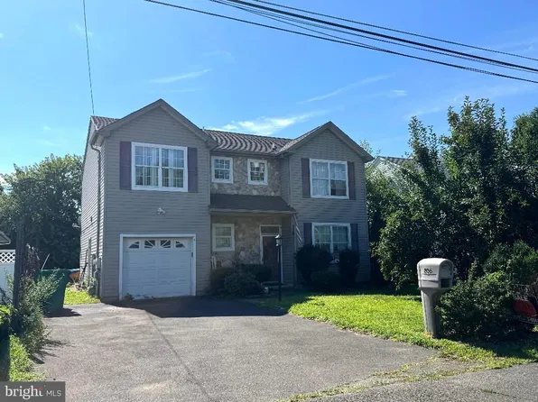 806 Logan Ave, Croydon, PA 19021