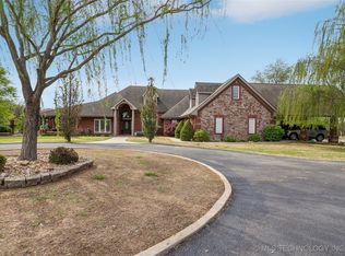 2372 W Fox St, Tahlequah, OK 74464