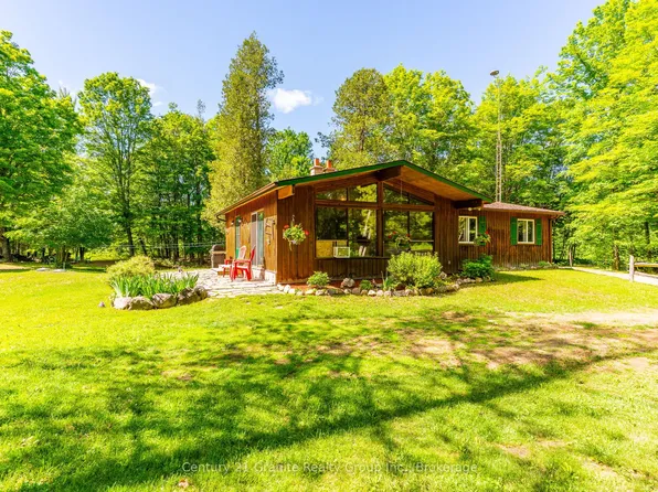 1069 Rice Rd, Minden Hills, ON K0M 2K0