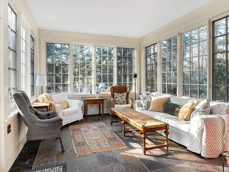 7 Bridge Hill Ln — Photo 4