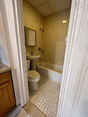Rented by Dwell Residential Inc | media 4
