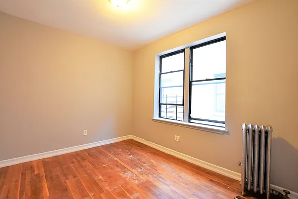 Rented by Clove Realty LLC | media 19