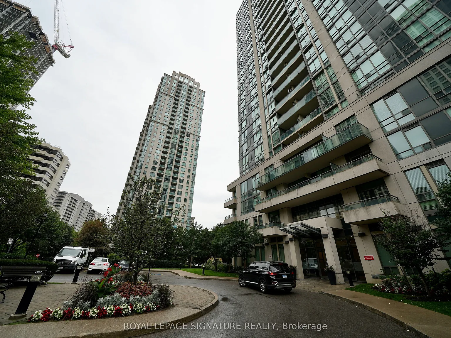 Eve Condos — Photo 2