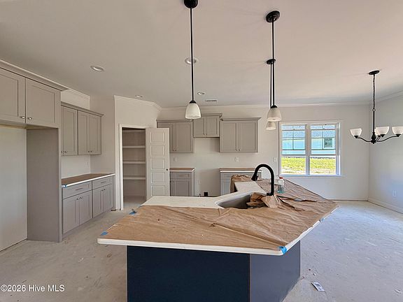 4th image of 3717 Chatsworth Drive