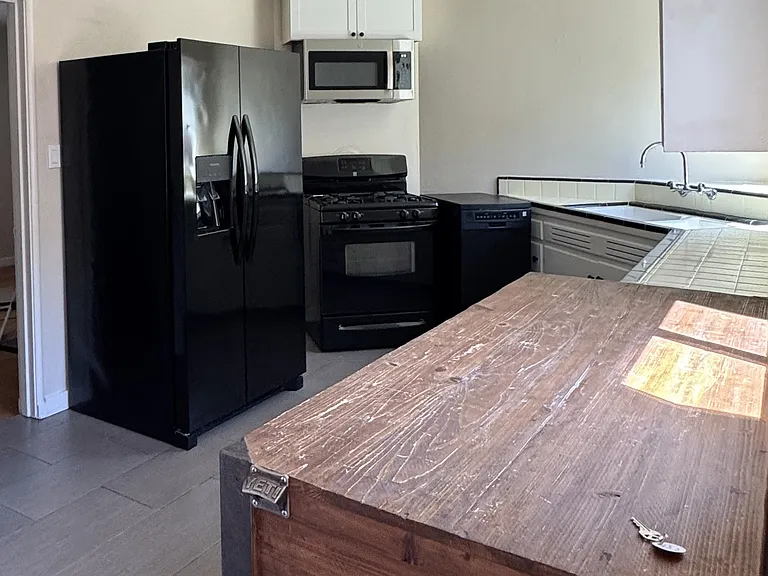 175 W I St #2 — Photo 16