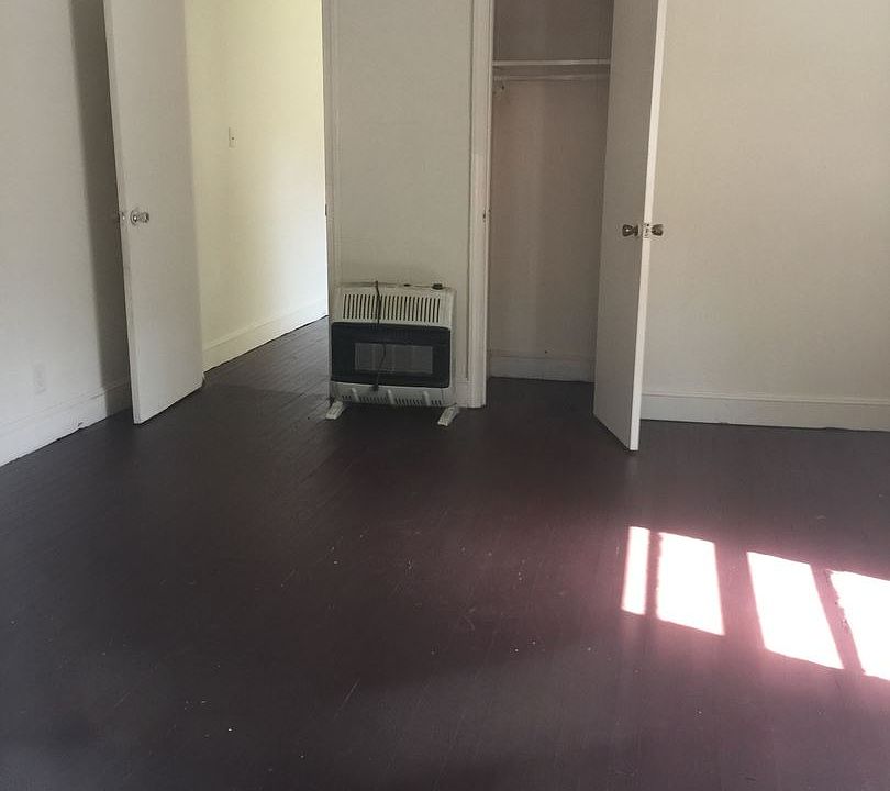 2nd image of 511 E Church St #A