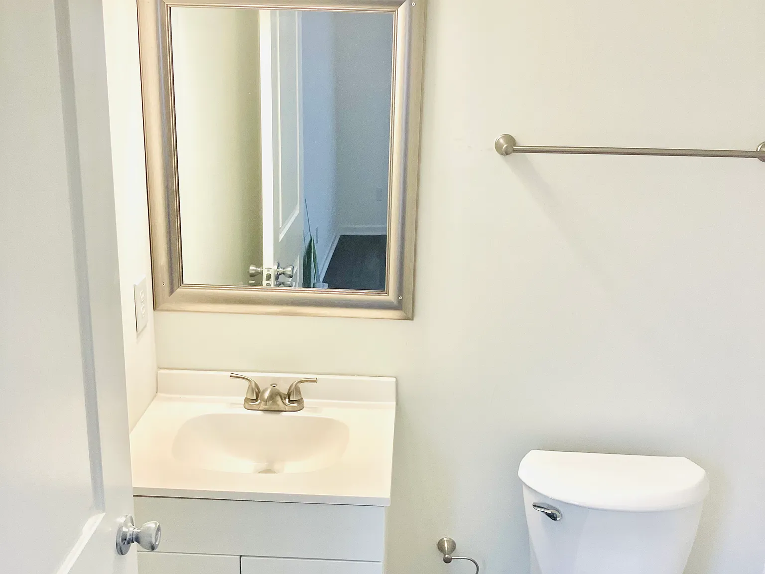 2 bed, 1000 sqft, $1,145 — Photo 3