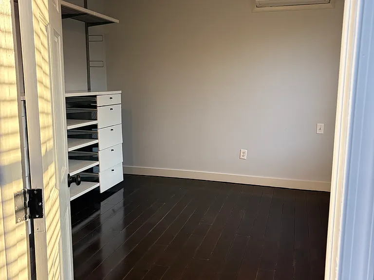 80 Ray St — Photo 13