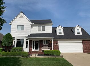 46290 Chalmers Dr, Macomb, MI 48044