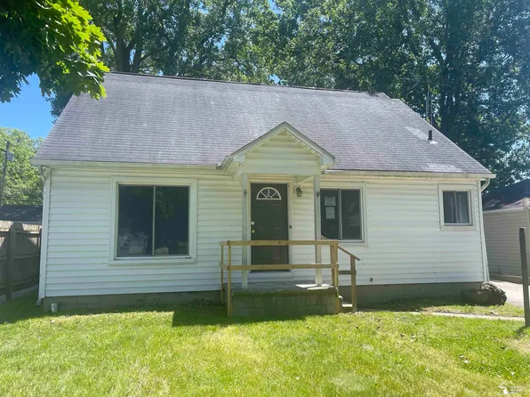 2114 Hollywood Dr, Monroe, MI 48162