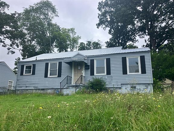 4th image of 1024 47th St