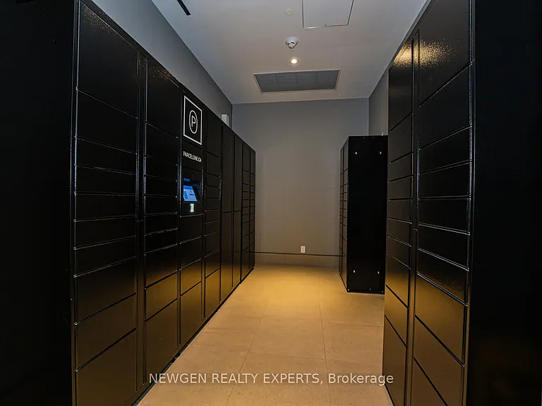 285 Dufferin St #1203 — Photo 31