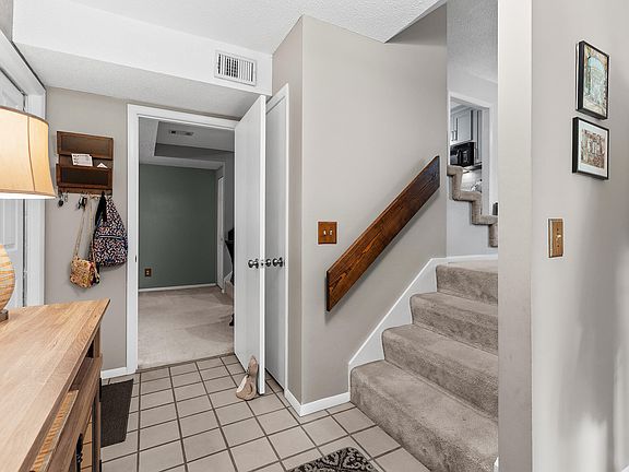 4th image of 316 Yorkshire Ln