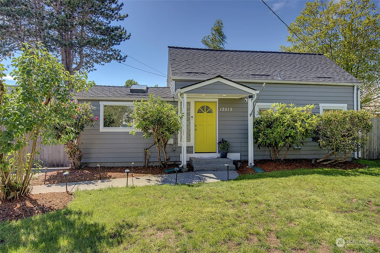 12515 Phinney Avenue N photo 1