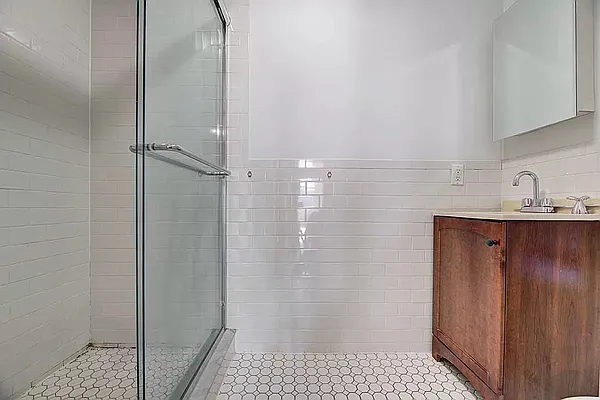 Rented by REAL New York | media 12