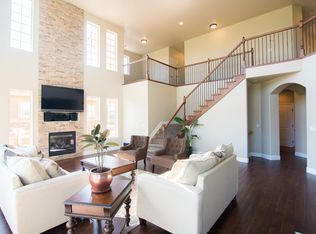 9040 W Alaska Pl, Lakewood, CO 80226
