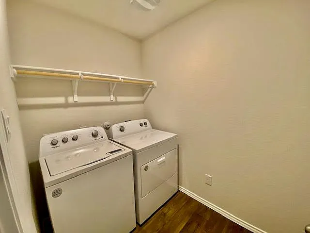 1733 James St — Photo 14