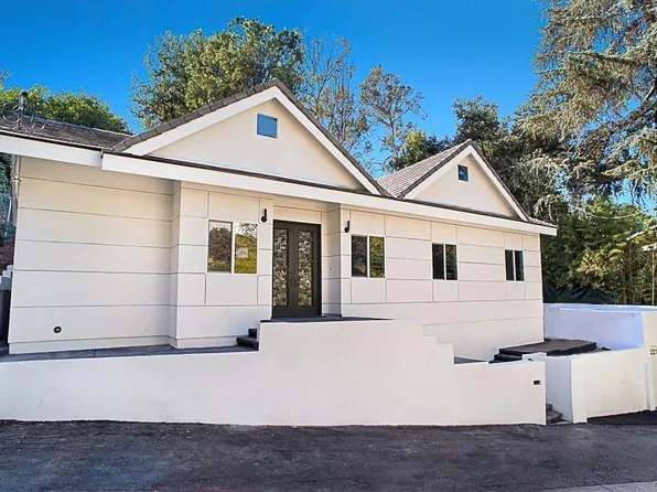 3841 Ridgemoor Dr, Studio City, CA 91604