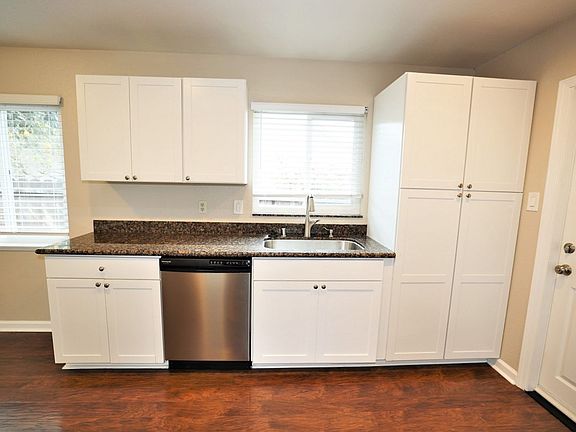 5th image of 1124 King St