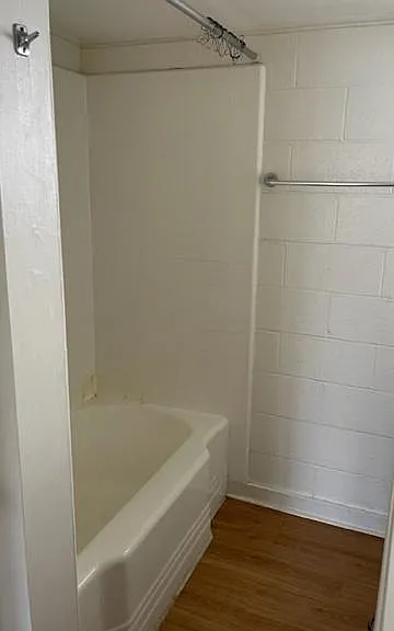 2436 Date St #9 — Photo 4