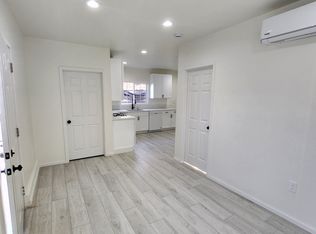 1211 1/2 7th St, San Fernando, CA 91340