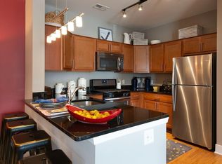 8825 Peregrine Heights Rd #8885-203, Manassas Park, VA 20111