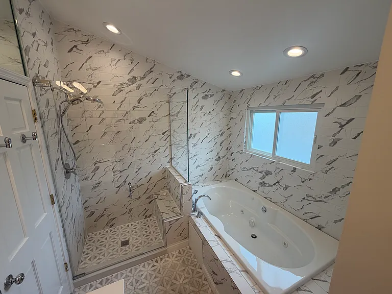 5042 N Winchester Ave #3 — Photo 9