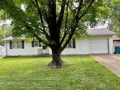 1005 Elizabeth St E, Eldon, MO, 65026