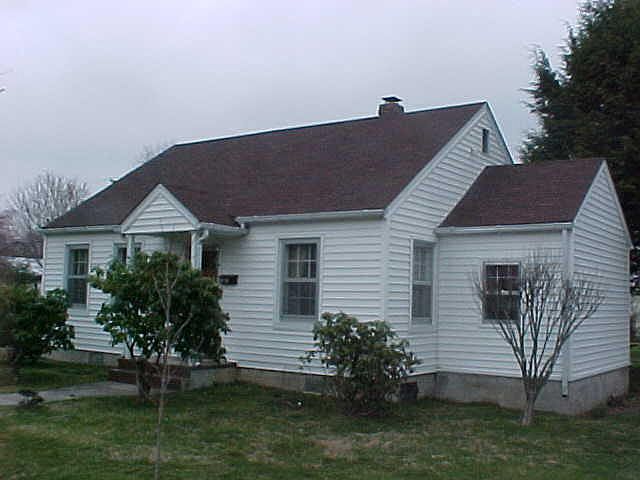 1st image of 1165 Woodland Ave