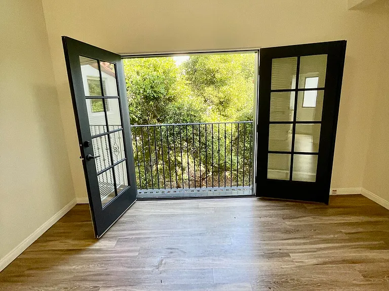 920 Lowena Dr #20 — Photo 11