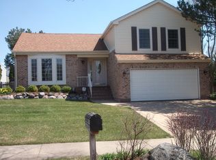 1289 Marble Hill Dr, Lake Zurich, IL 60047