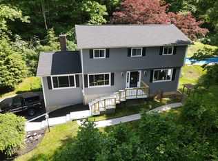 8 Glenview Dr, Sherman, CT 06784