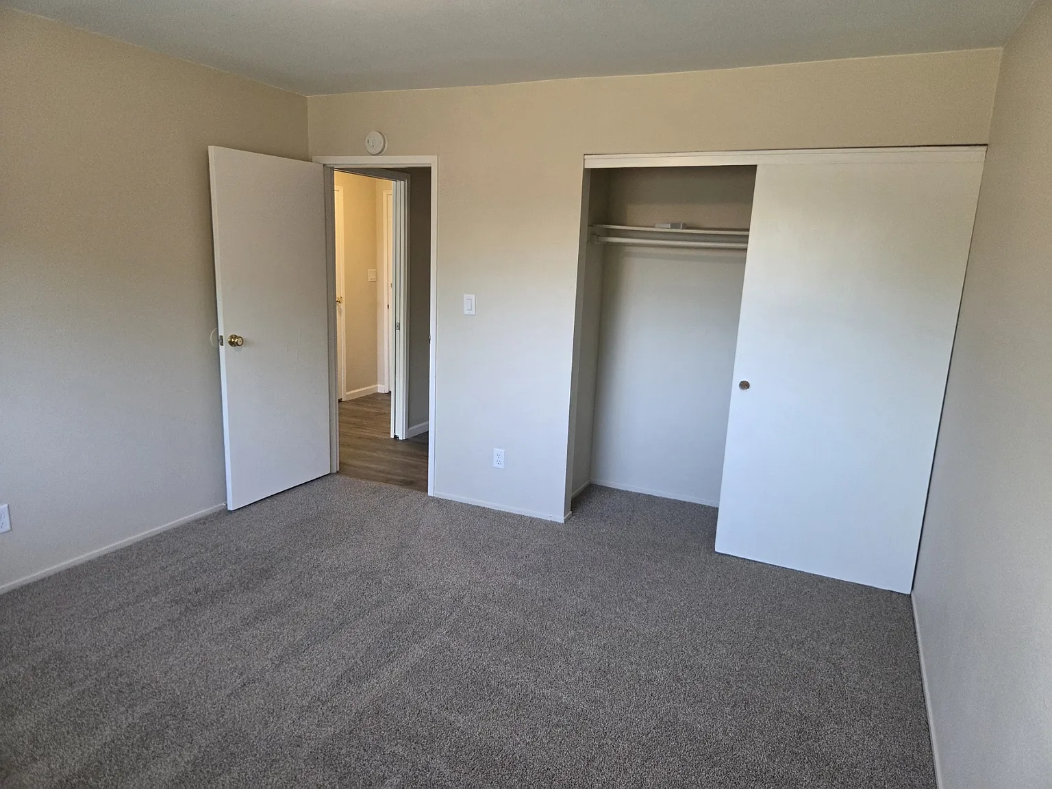 Maple Terrace Apartments — Photo 4