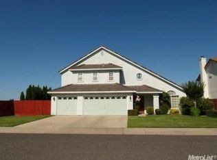 192 Timberwood Dr, Oakdale, CA 95361