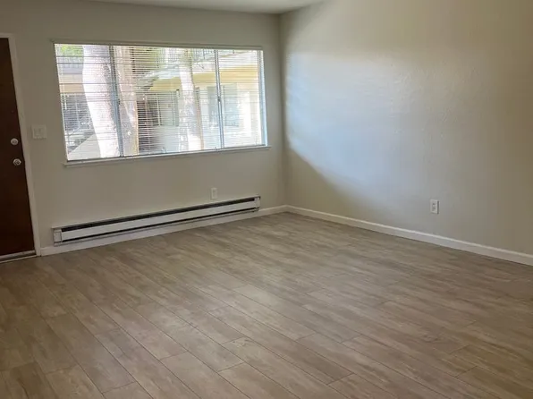 138 - Echo Bell Apartments, 178 Echo Ave #6, Campbell, CA 95008