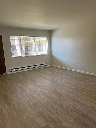 178 Echo Ave Photo 1