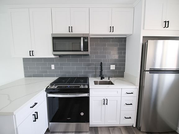 ADU/Guesthouse Kitchen