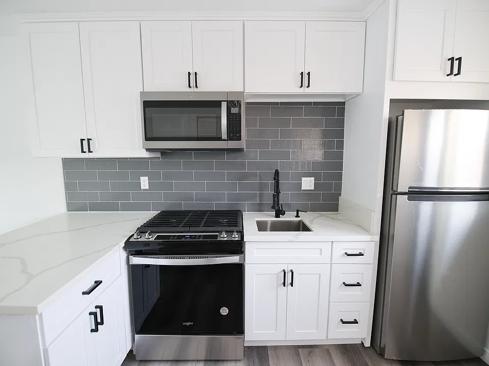 ADU/Guesthouse Kitchen