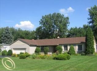 6828 Balmoral Ter, Clarkston, MI
