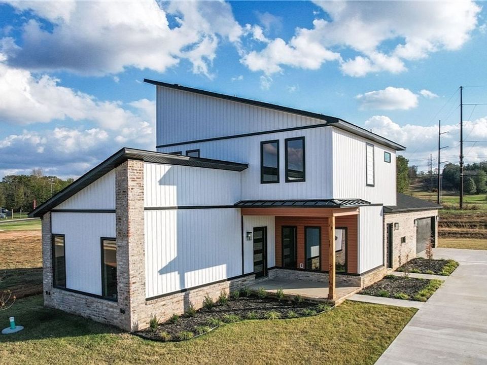 1st image of 2307 Abbey Way
